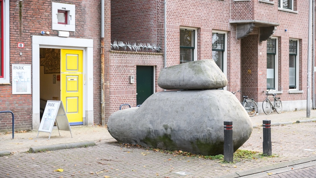 Wouter De Baat Caruso Zwerfkei Wilhelminapark